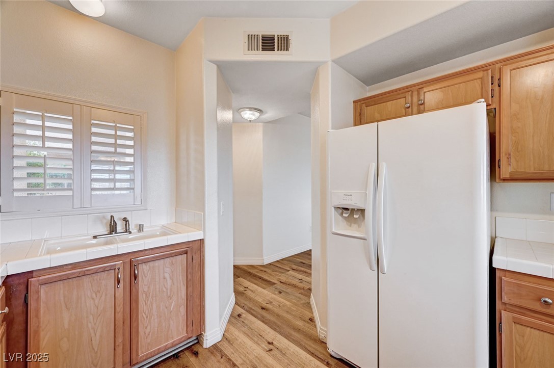1050 East Cactus Avenue 1035