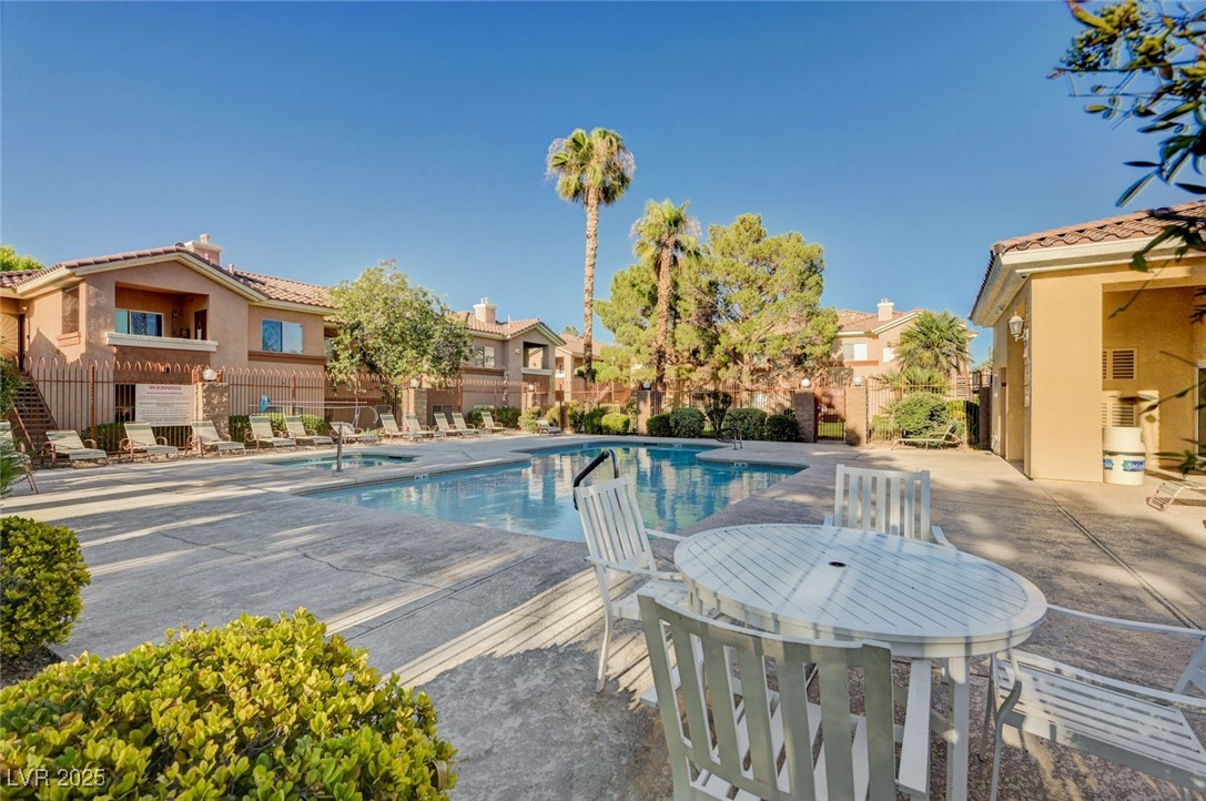 1050 East Cactus Avenue 1035