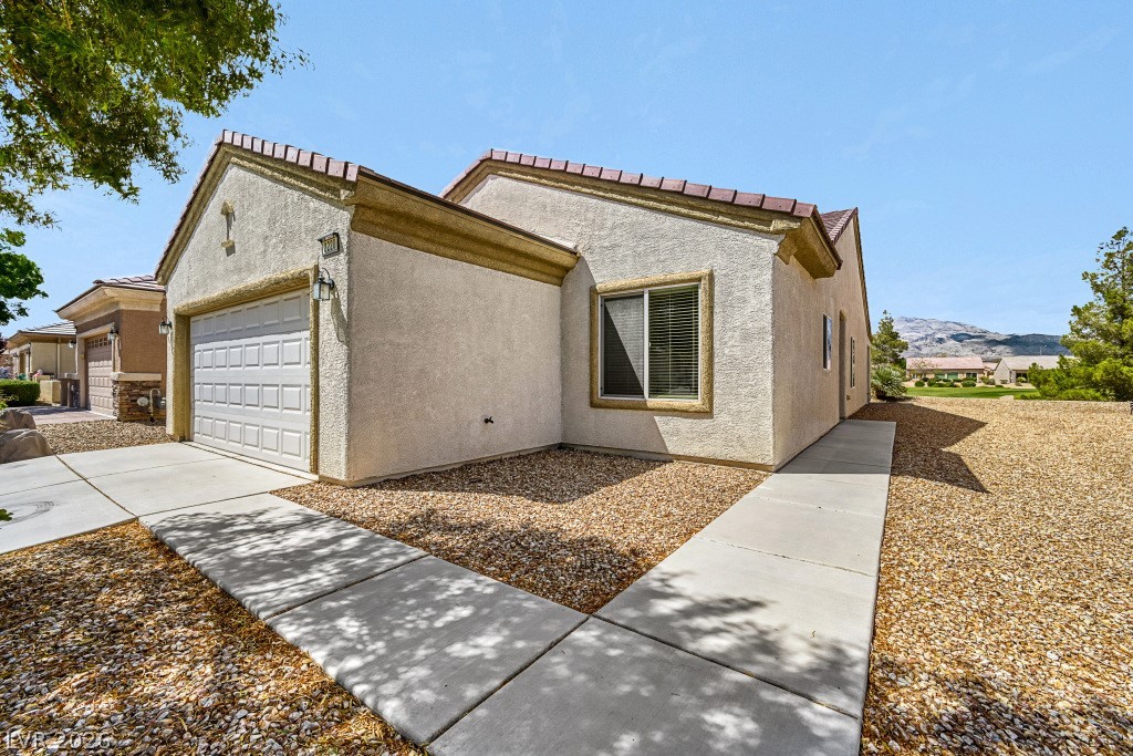 2220 Carrier Dove Way