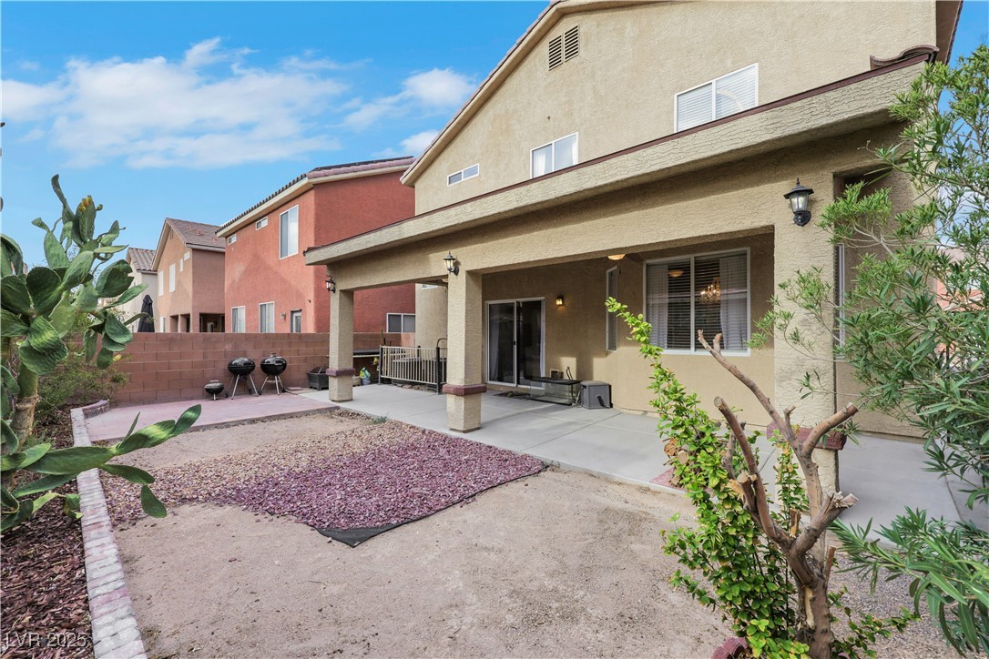 5437 Raccoon Valley Lane