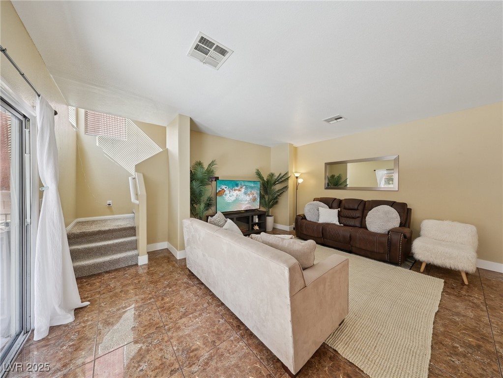 5437 Raccoon Valley Lane