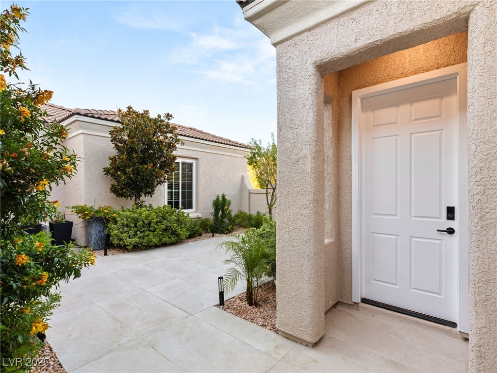 4555 Riva De Romanza Street