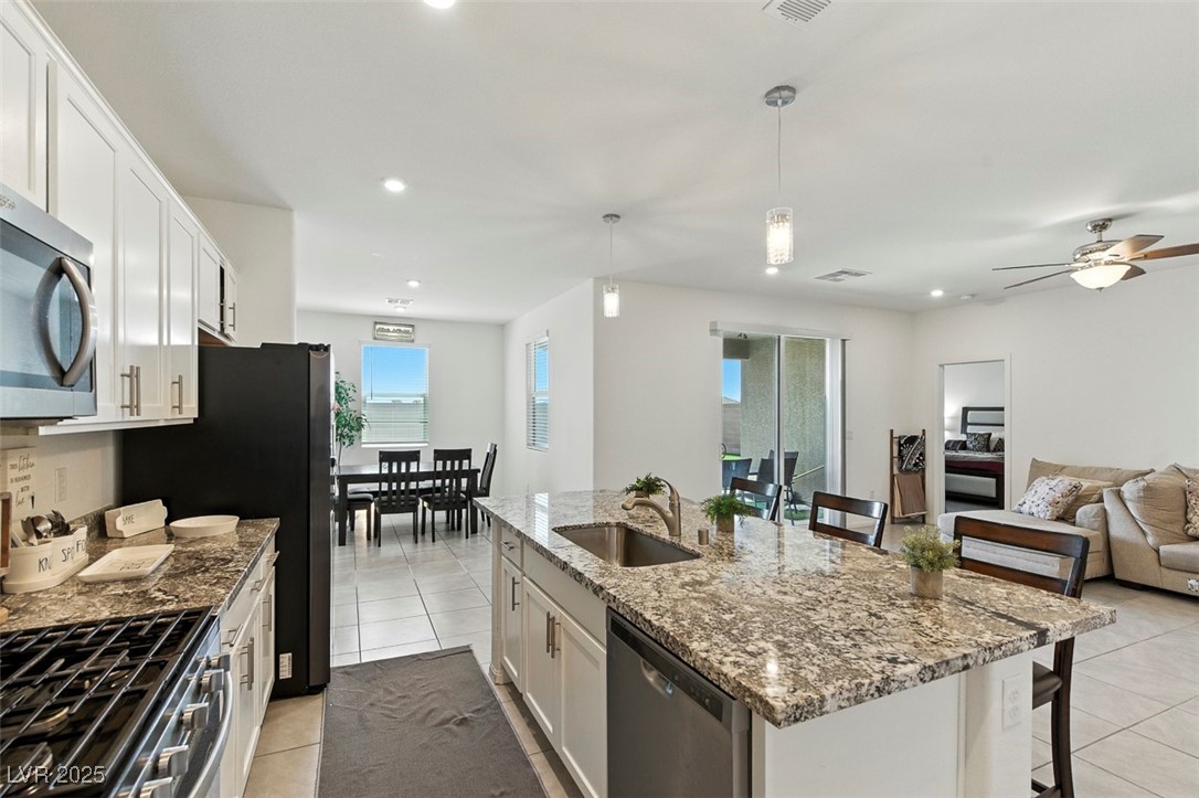 3548 Valley Lily Street