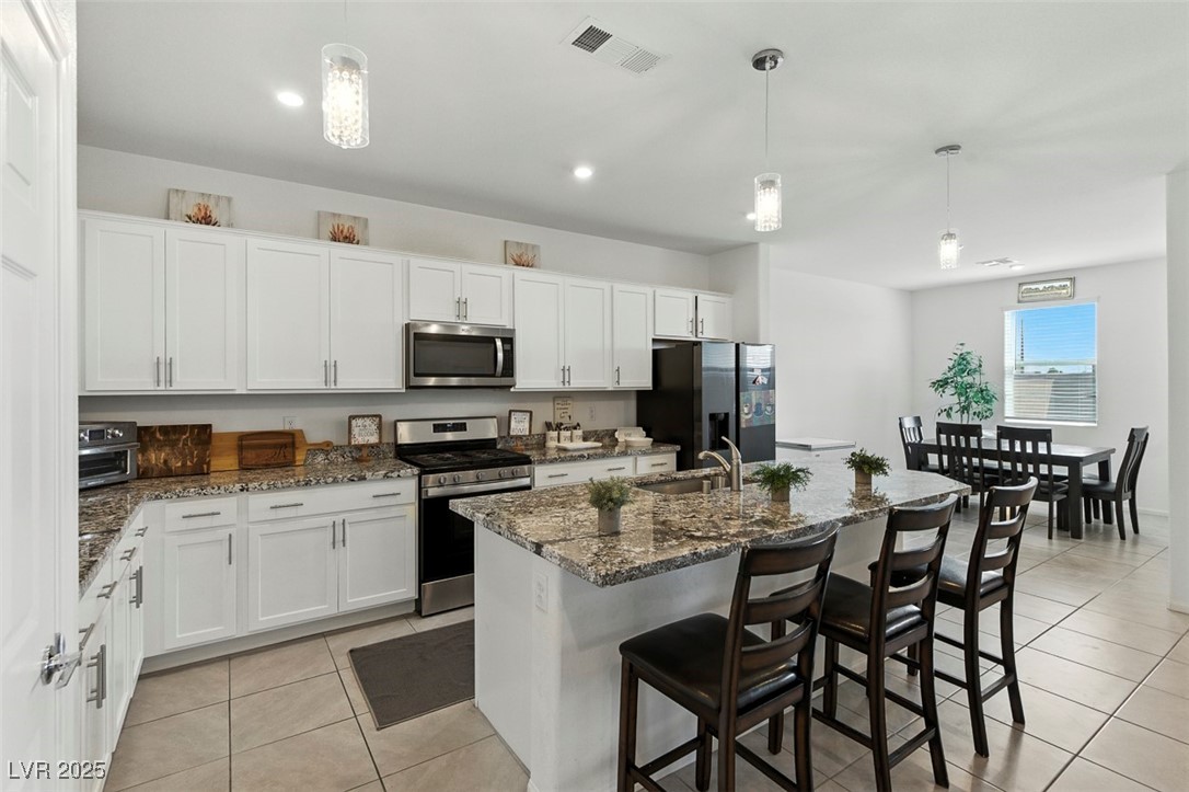 3548 Valley Lily Street