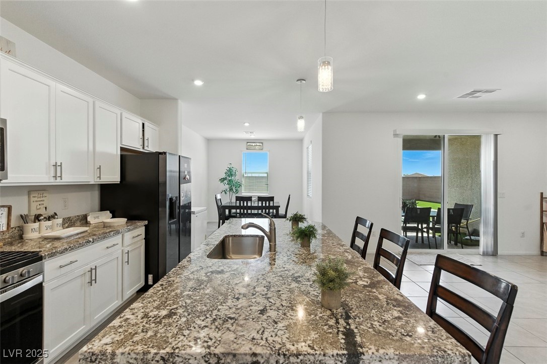 3548 Valley Lily Street