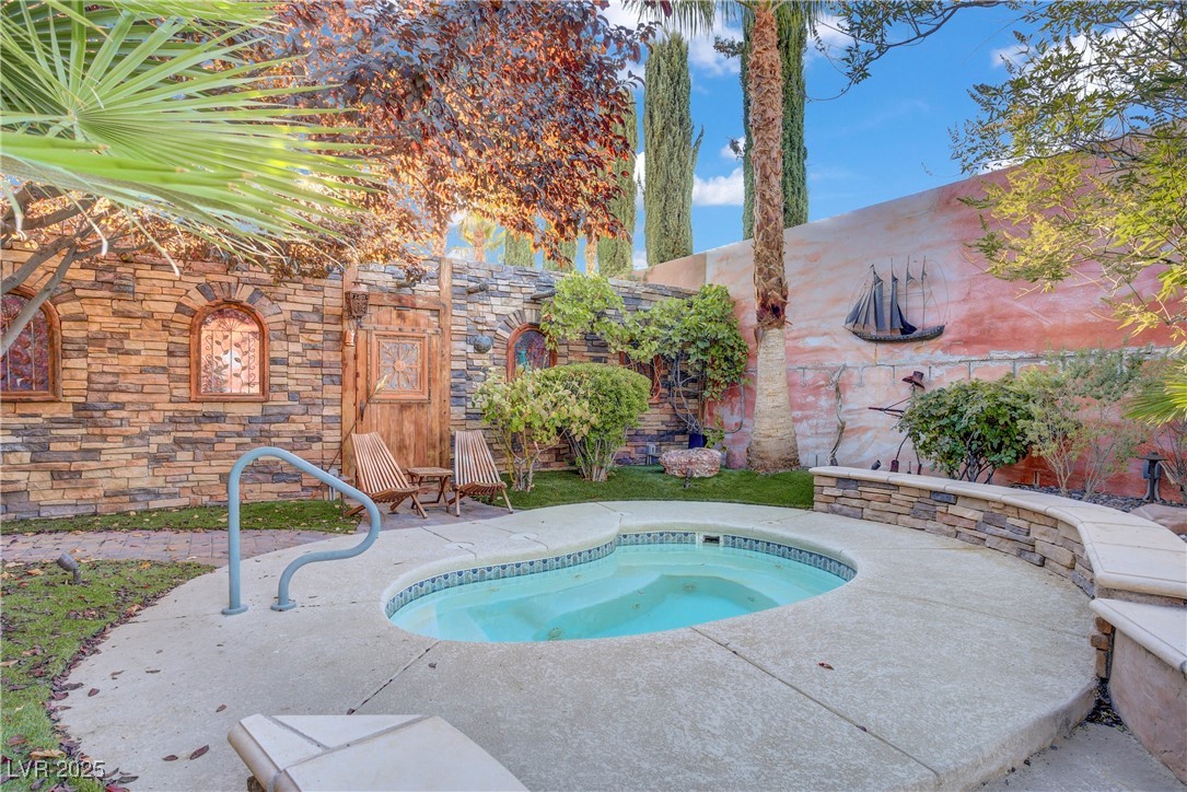 11304 Asilo Bianco Avenue