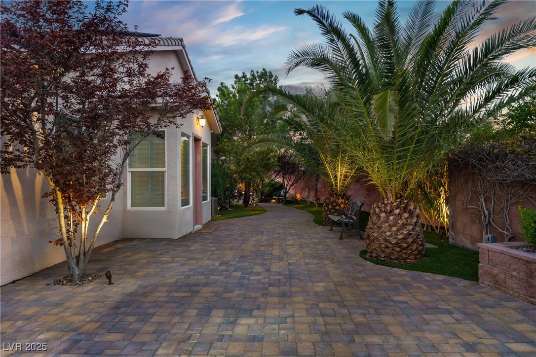 11304 Asilo Bianco Avenue