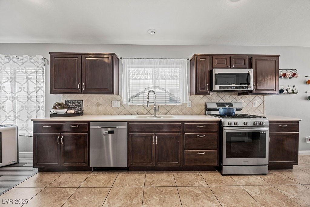 2294 Dakota Sky Court