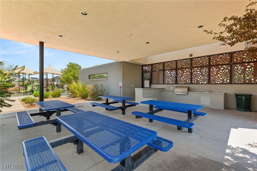 3132 Mossfield Avenue