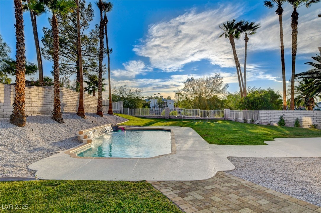 1929 Gleneagles Court
