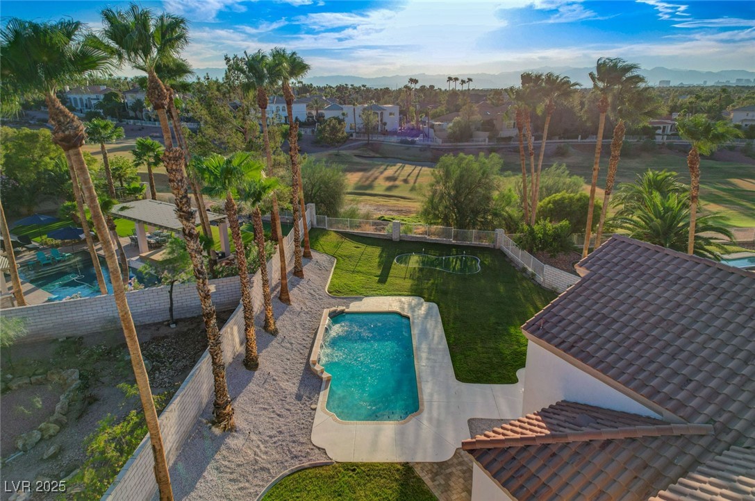 1929 Gleneagles Court