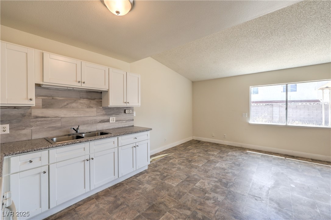 6349 Sparrow Lane