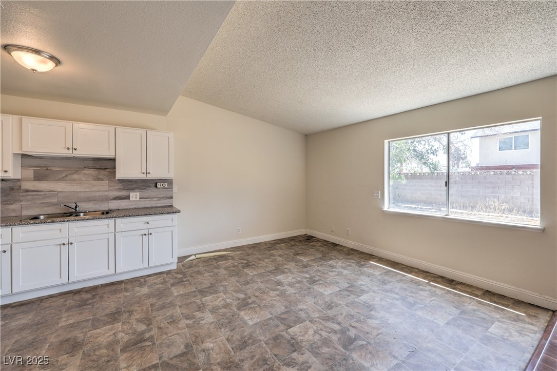6349 Sparrow Lane