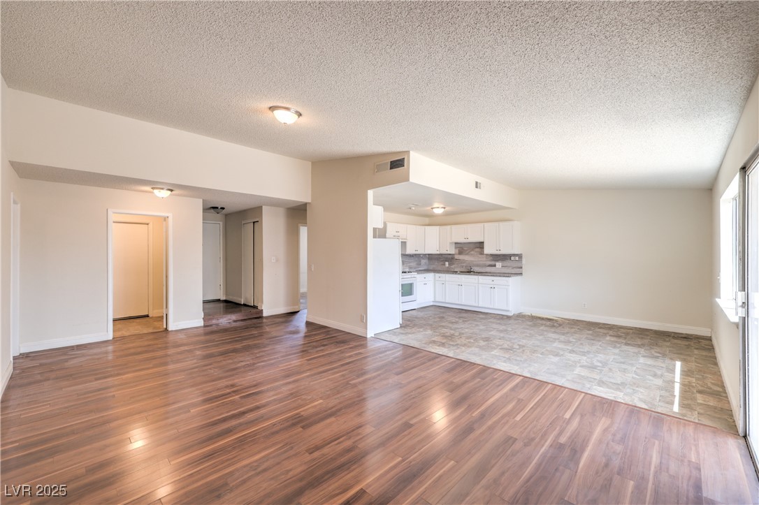 6349 Sparrow Lane