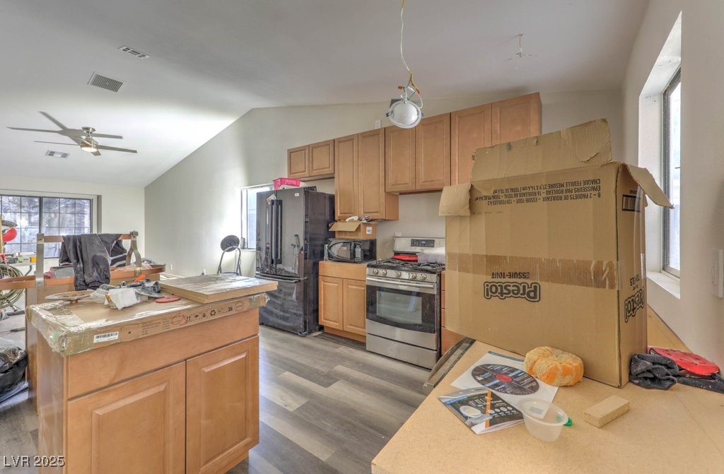 4448 Whelk Place