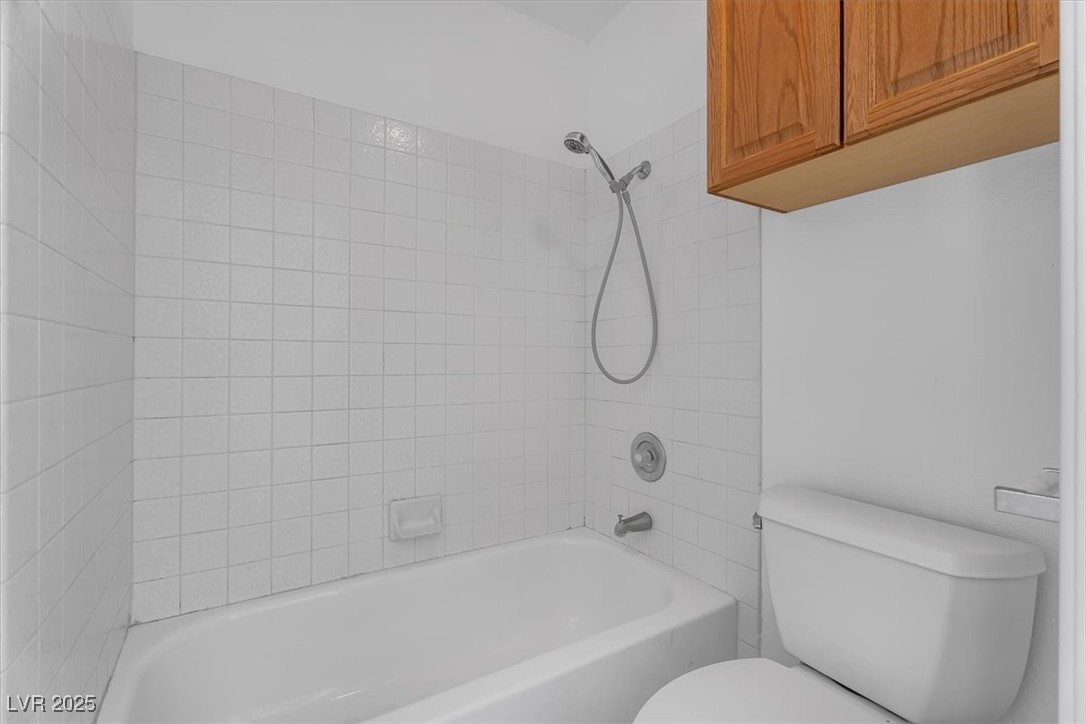 6537 Old Oxford Avenue