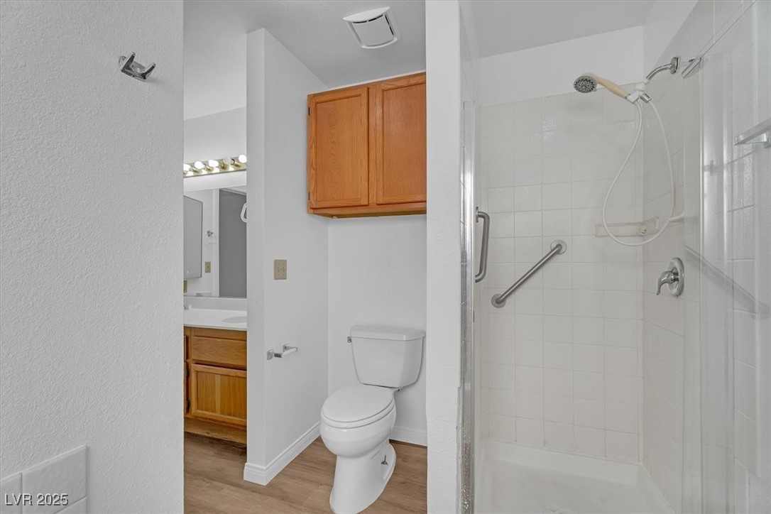 6537 Old Oxford Avenue