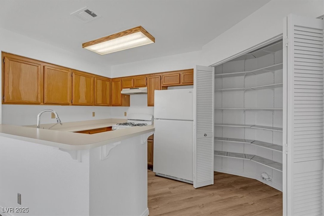 6537 Old Oxford Avenue