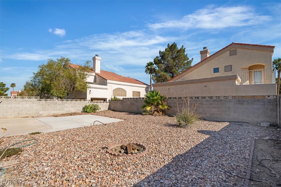 6537 Old Oxford Avenue