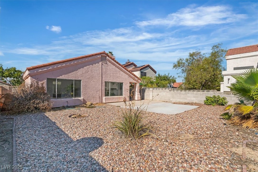 6537 Old Oxford Avenue