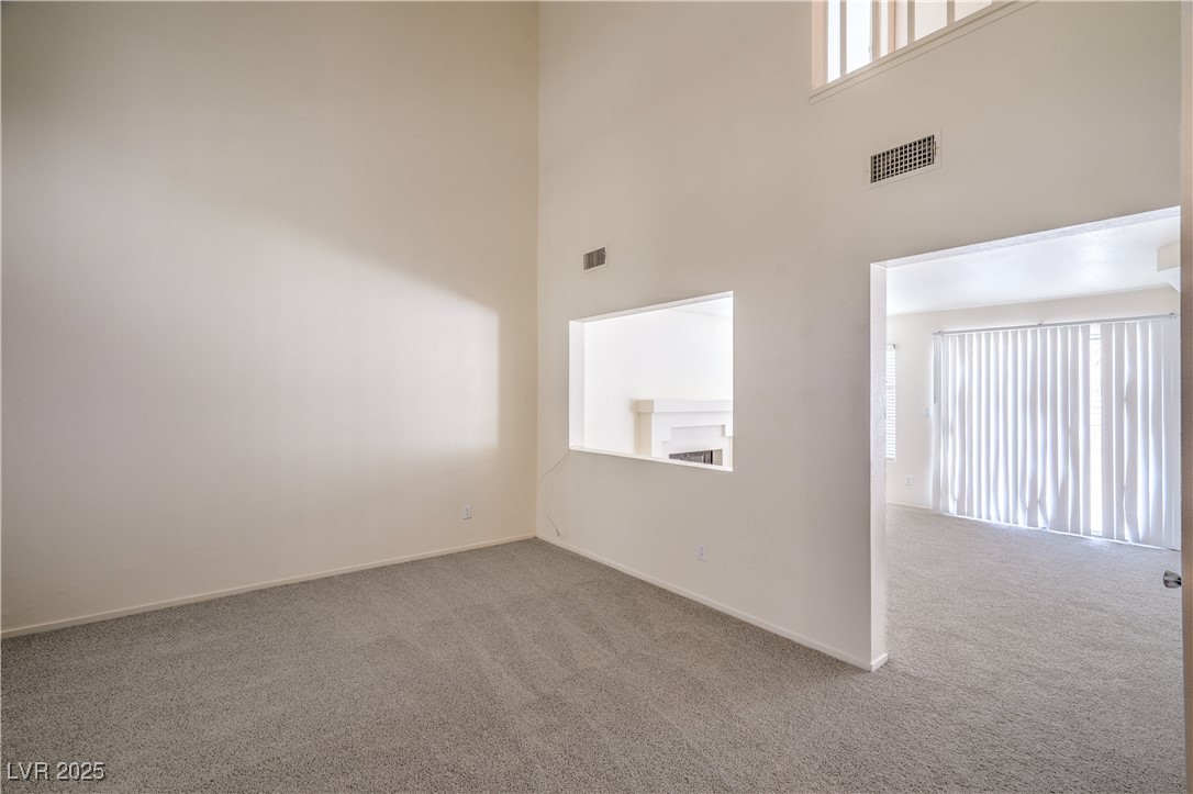 1520 Desert Ridge Avenue