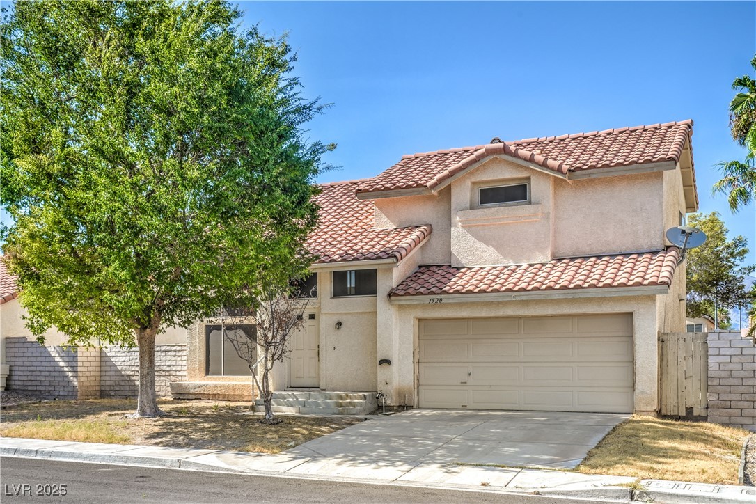 1520 Desert Ridge Avenue