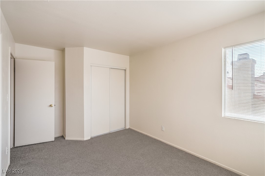 1520 Desert Ridge Avenue