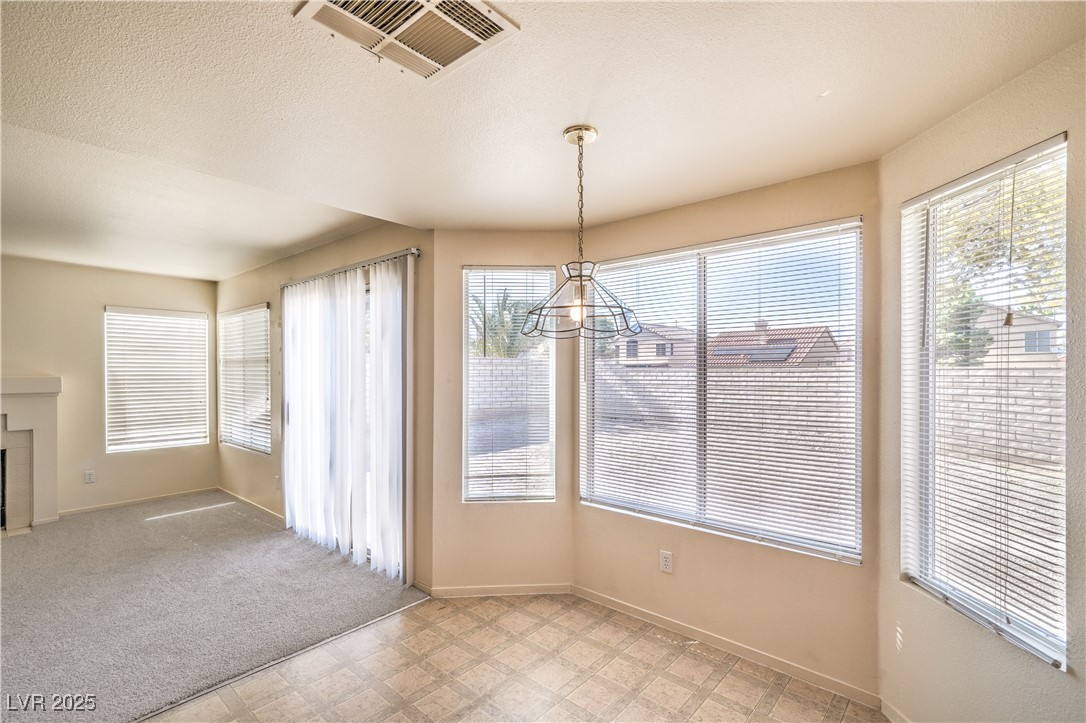 1520 Desert Ridge Avenue