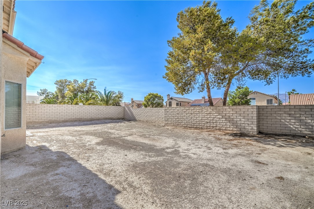 1520 Desert Ridge Avenue