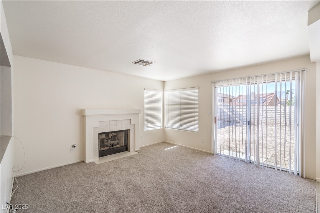 1520 Desert Ridge Avenue