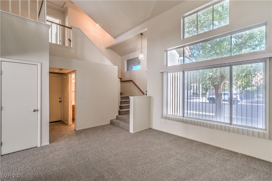 1520 Desert Ridge Avenue