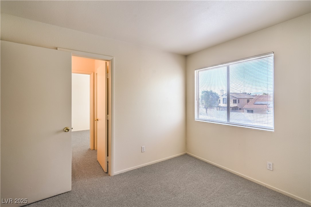 1520 Desert Ridge Avenue