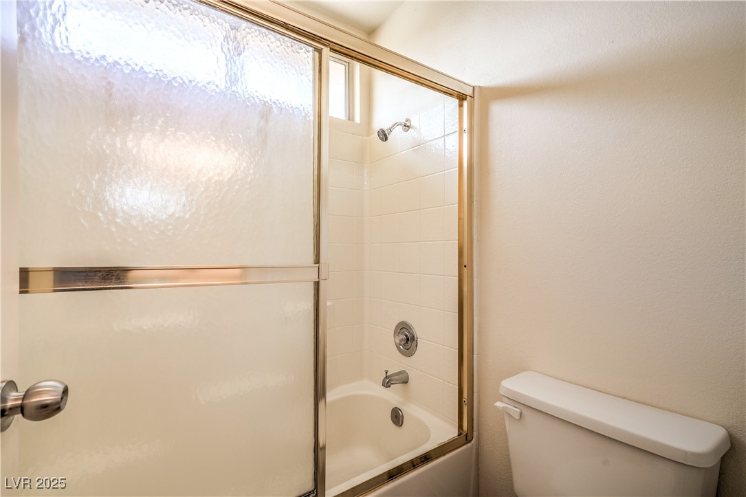 1520 Desert Ridge Avenue