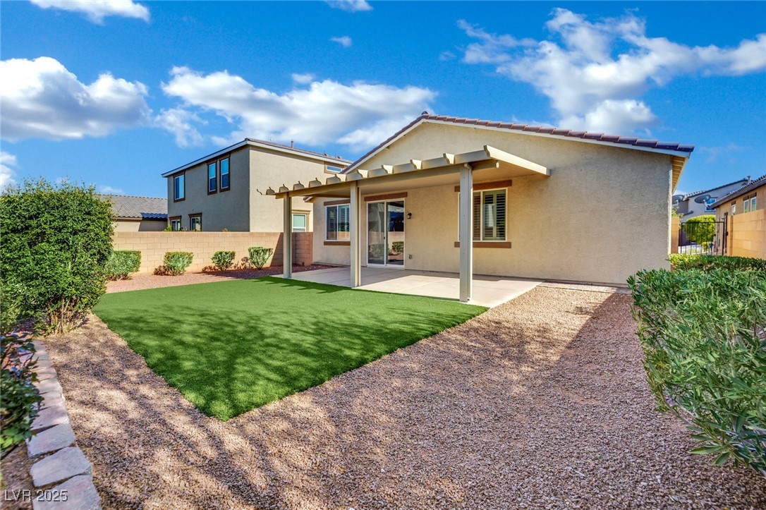 118 Scarlett View Avenue