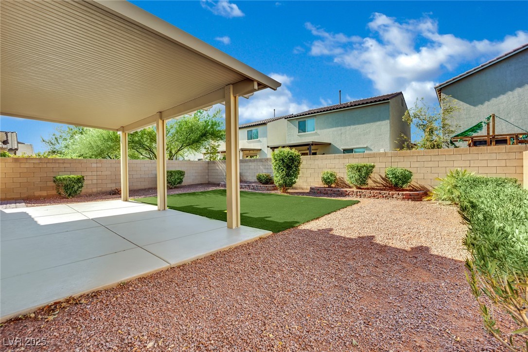 118 Scarlett View Avenue