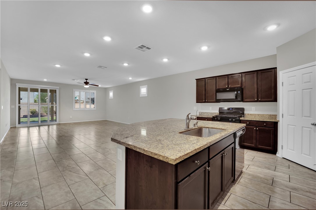 118 Scarlett View Avenue