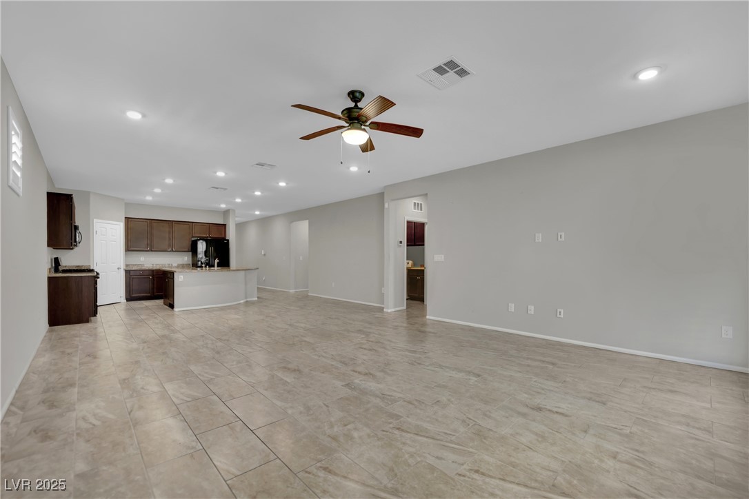 118 Scarlett View Avenue