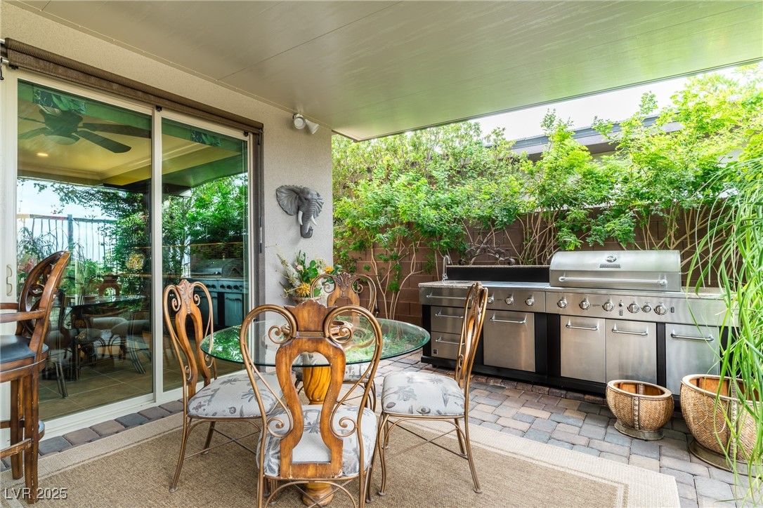 6826 Regency Crest Avenue