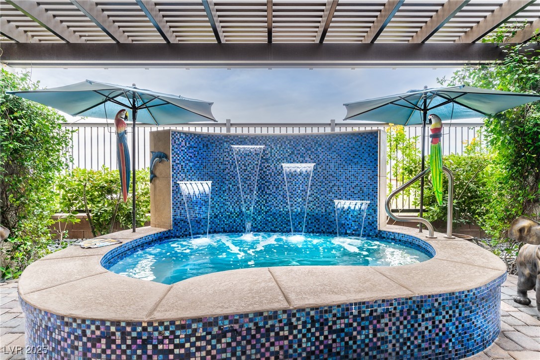 6826 Regency Crest Avenue