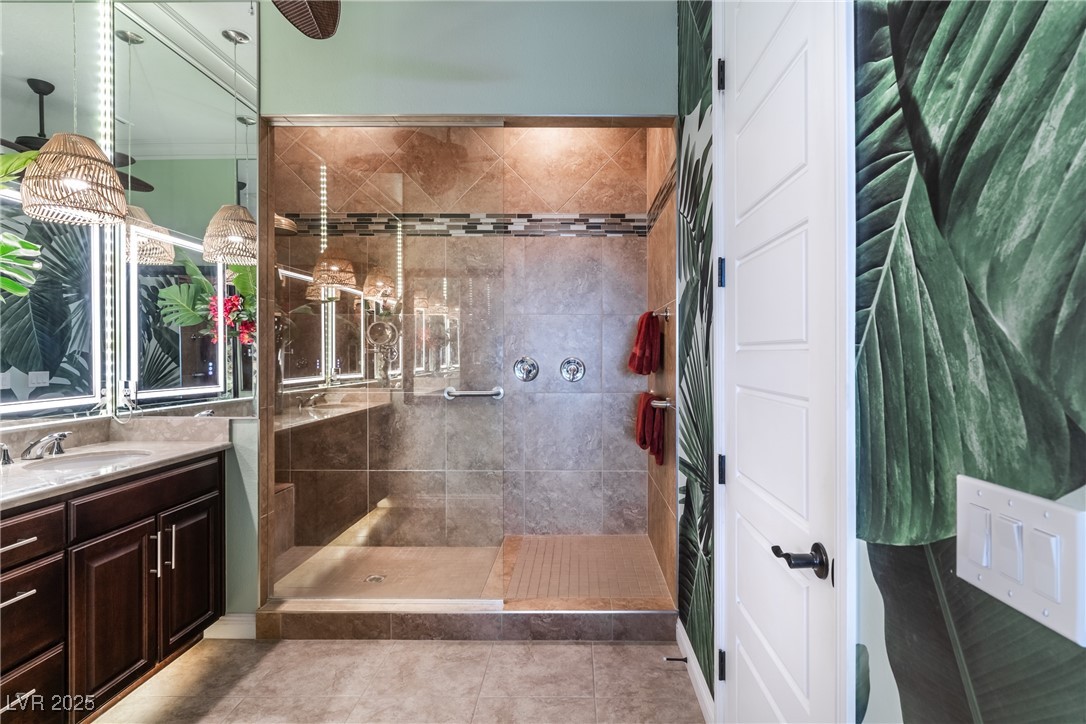 6826 Regency Crest Avenue