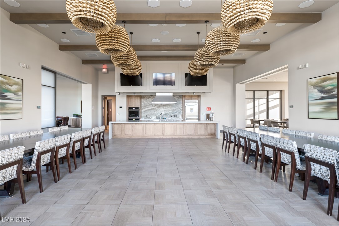 6826 Regency Crest Avenue