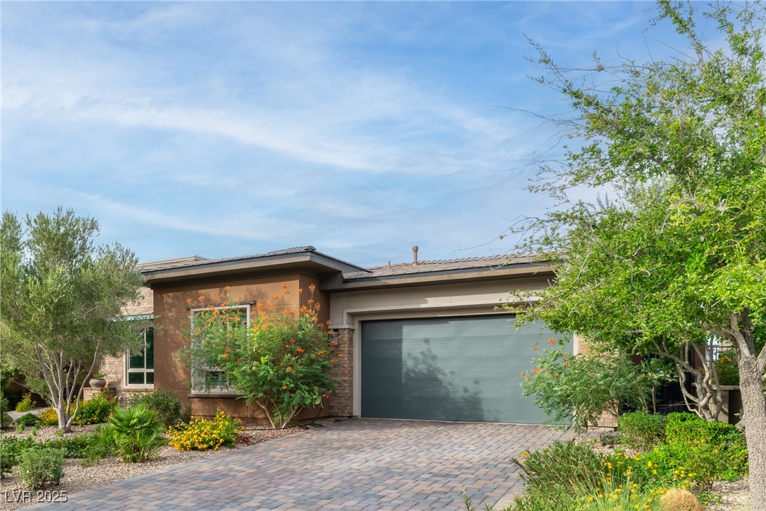 6826 Regency Crest Avenue