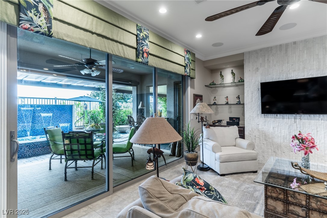 6826 Regency Crest Avenue