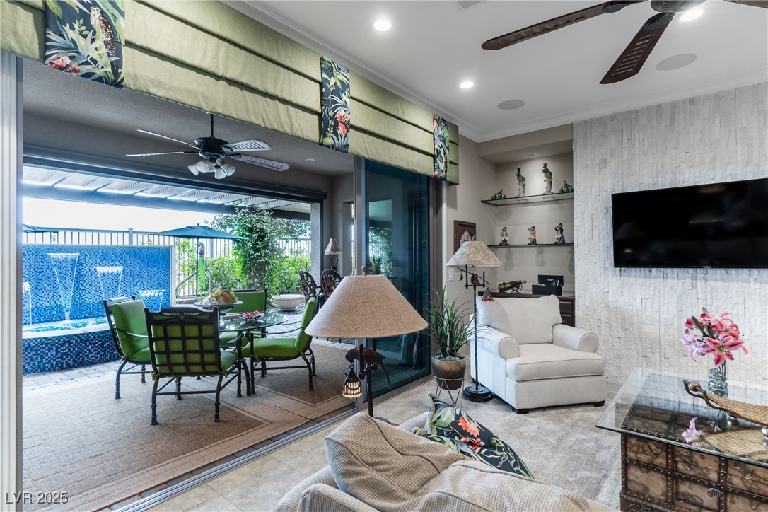 6826 Regency Crest Avenue