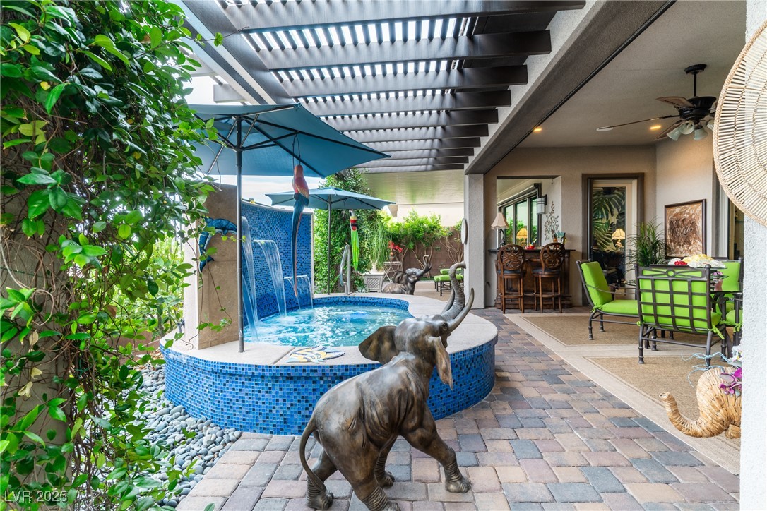 6826 Regency Crest Avenue