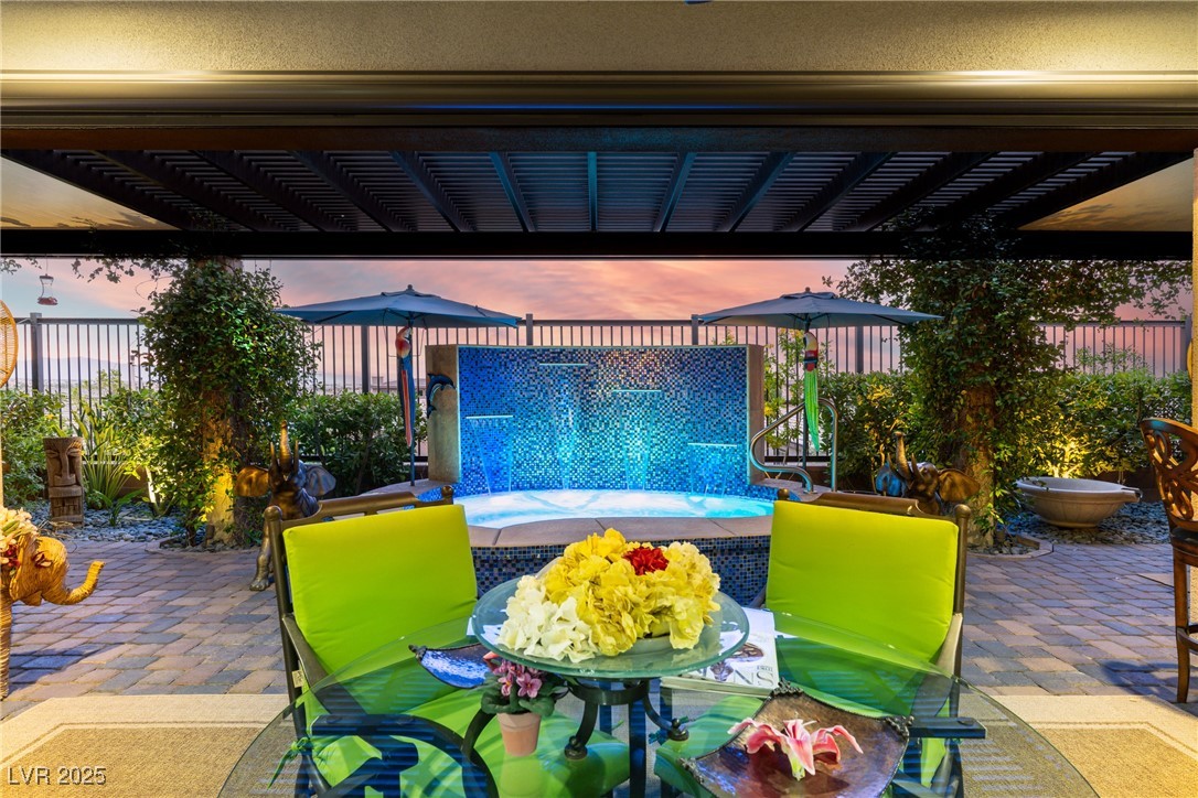 6826 Regency Crest Avenue