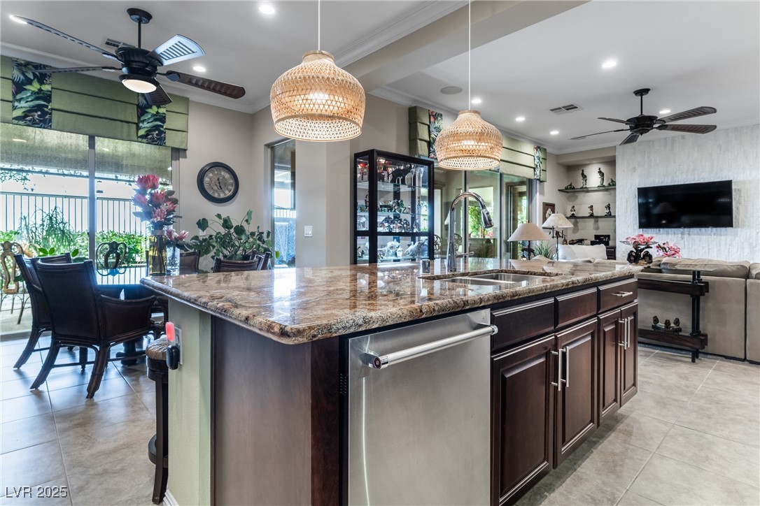 6826 Regency Crest Avenue