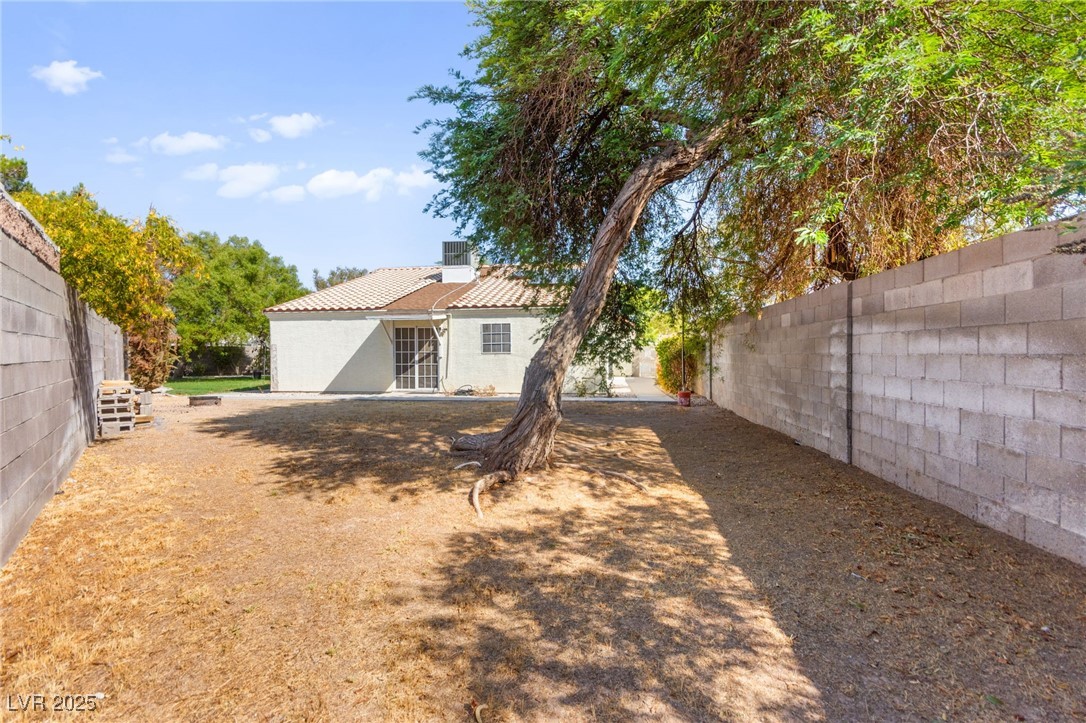 1420 Indian Hedge Drive