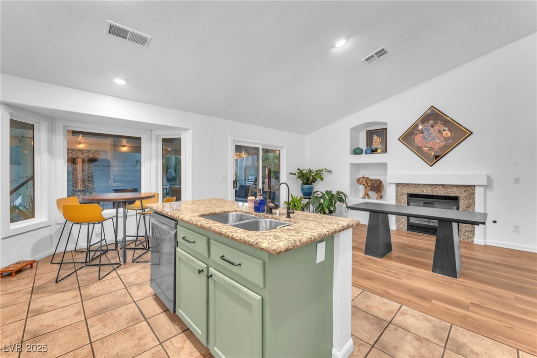 7857 Cliffs Edge Circle