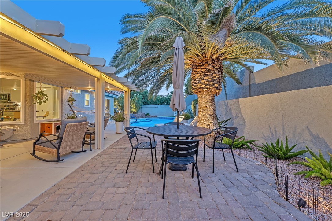 7857 Cliffs Edge Circle